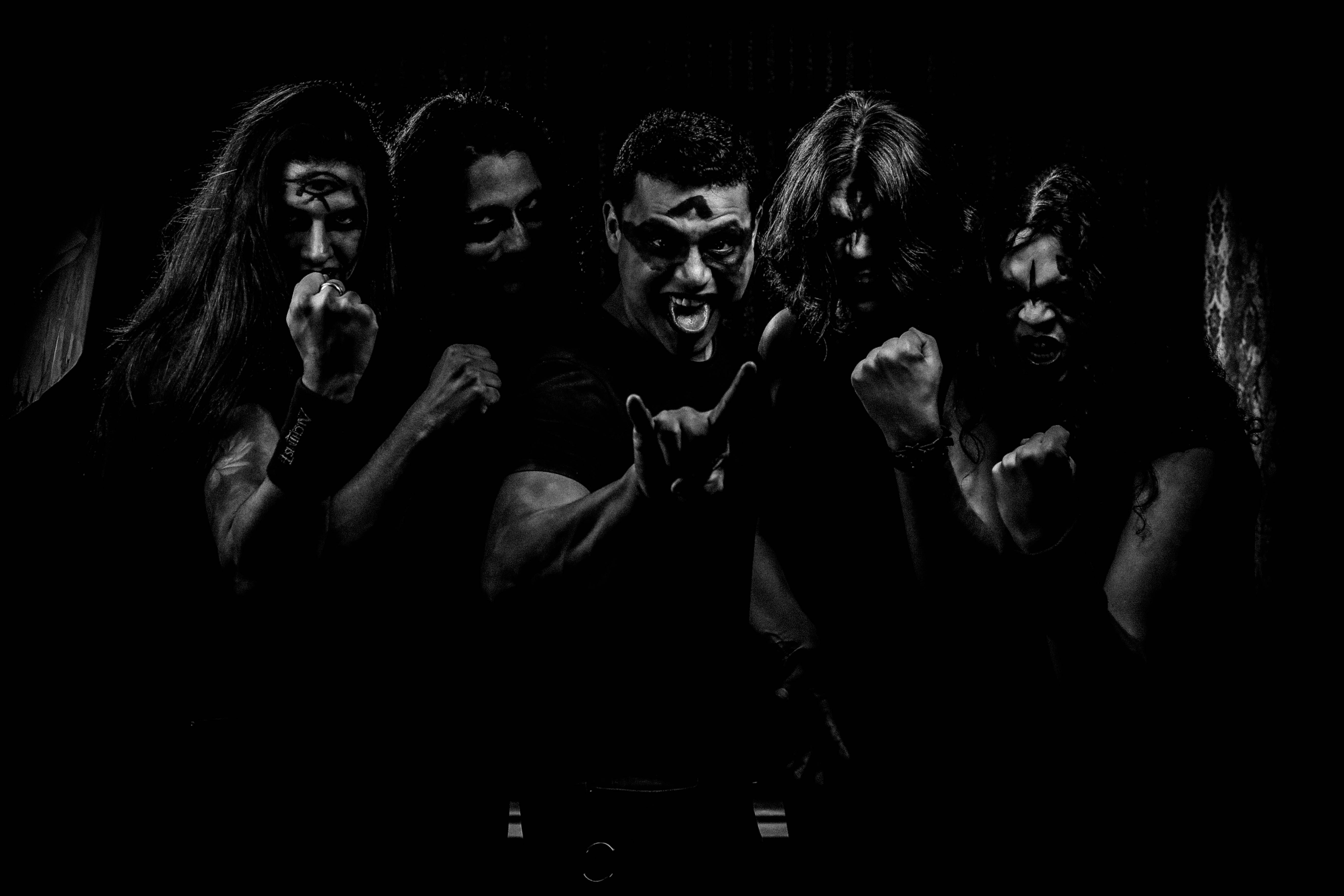 Insanity Records | Alchimist: Novo videoclipe apresenta a mudança visual da banda Insanity Records | Alchimist: Novo videoclipe apresenta a mudança visual da banda