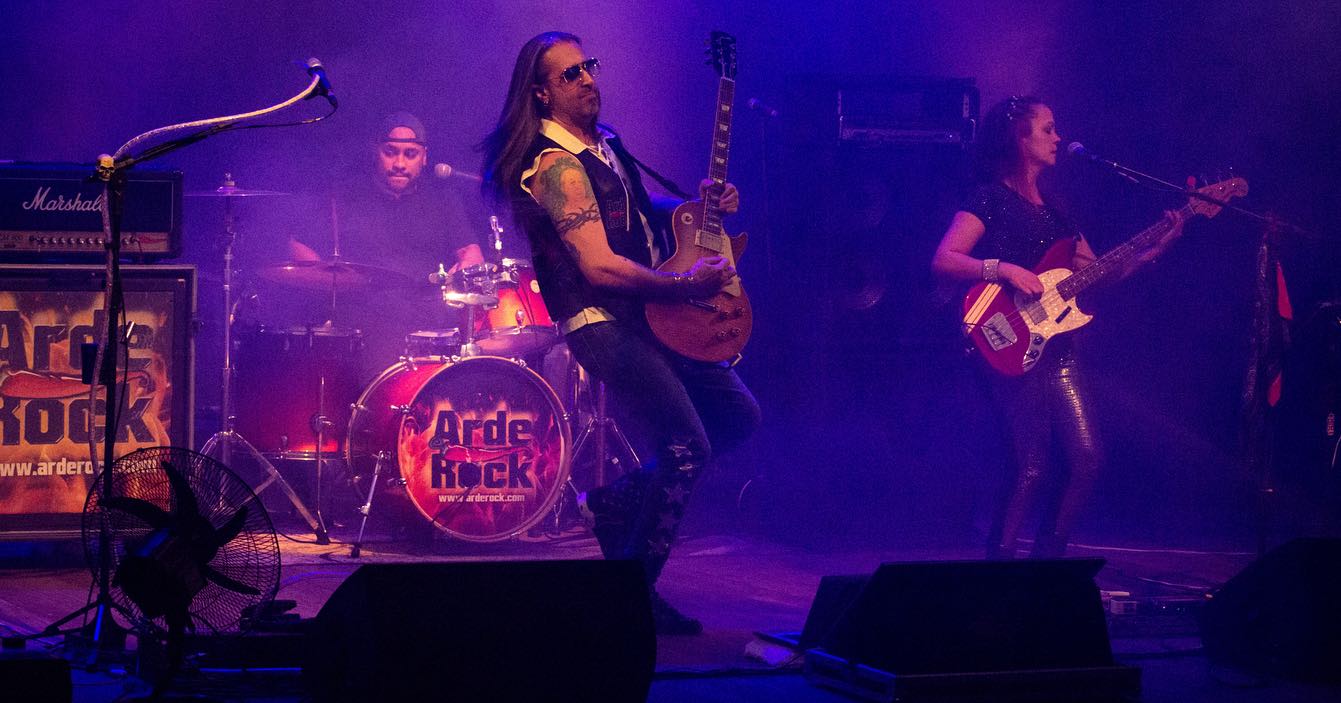 Arde Rock celebra 15 anos com álbum “Seguir em Frente”
