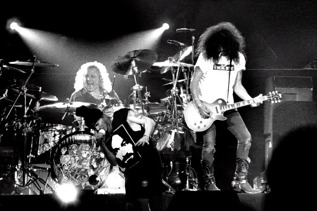 Insanity Records | Youtuber brasileiro lança documentário sobre os anos obscuros do Guns N' Roses