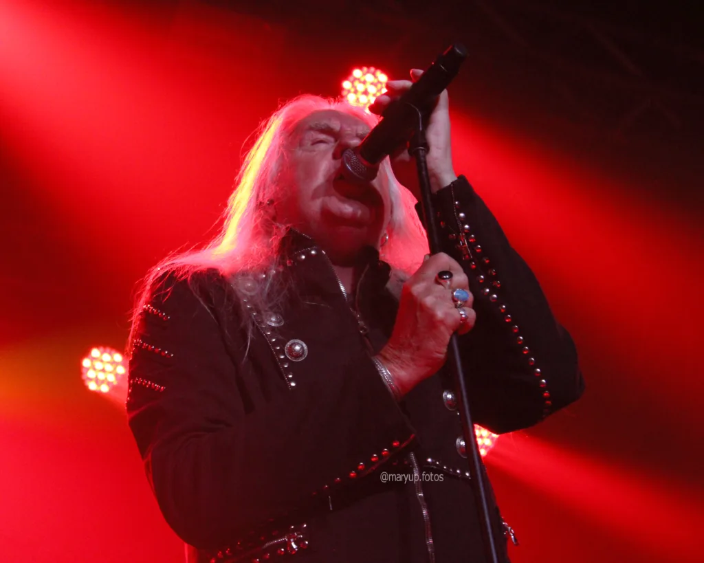 Insanity Records | Saxon demonstra que a velha escola ainda tem muita lenha para queimar