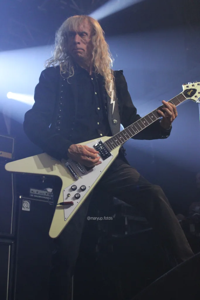 Insanity Records | Saxon demonstra que a velha escola ainda tem muita lenha para queimar