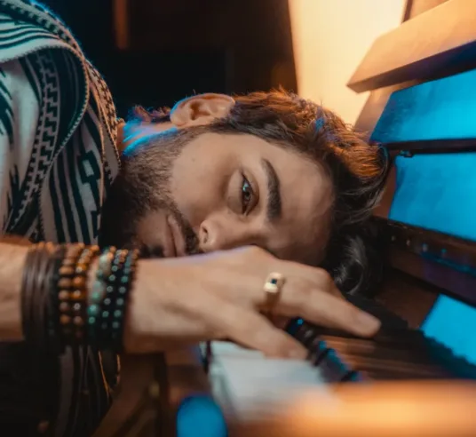 Cristian Sperandir exalta o piano como protagonista da música gaúcha no Espaço 373