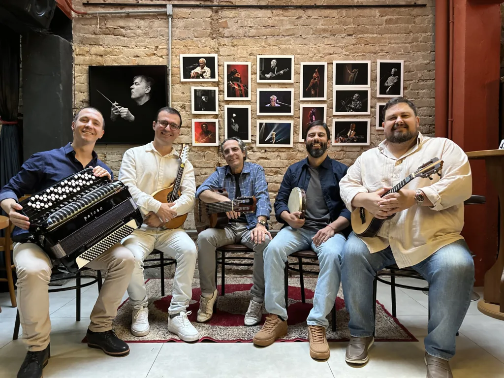 Insanity Records | Madeira de Lei, novo grupo de choro, estreia nesta quinta, no Espaço 373
