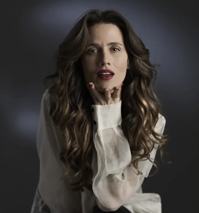 Insanity Records | Ana Cañas traz turnê do álbum "Vida Real" para Porto Alegre em novembro