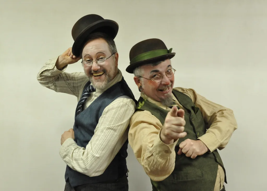 Insanity Records | Coletivo de artistas Fabulosos Fabulistas leva o circo e teatro a bibliotecas comunitárias da Capital