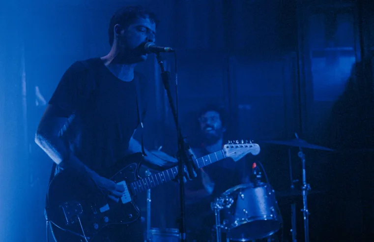 Rod Krieger (ex-Cachorro Grande) lança o disco A Assembleia Extraordinária em Porto Alegre em julho