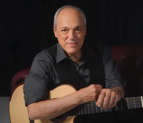 Toquinho comemora 60 anos de carreira com show em Porto Alegre em setembro