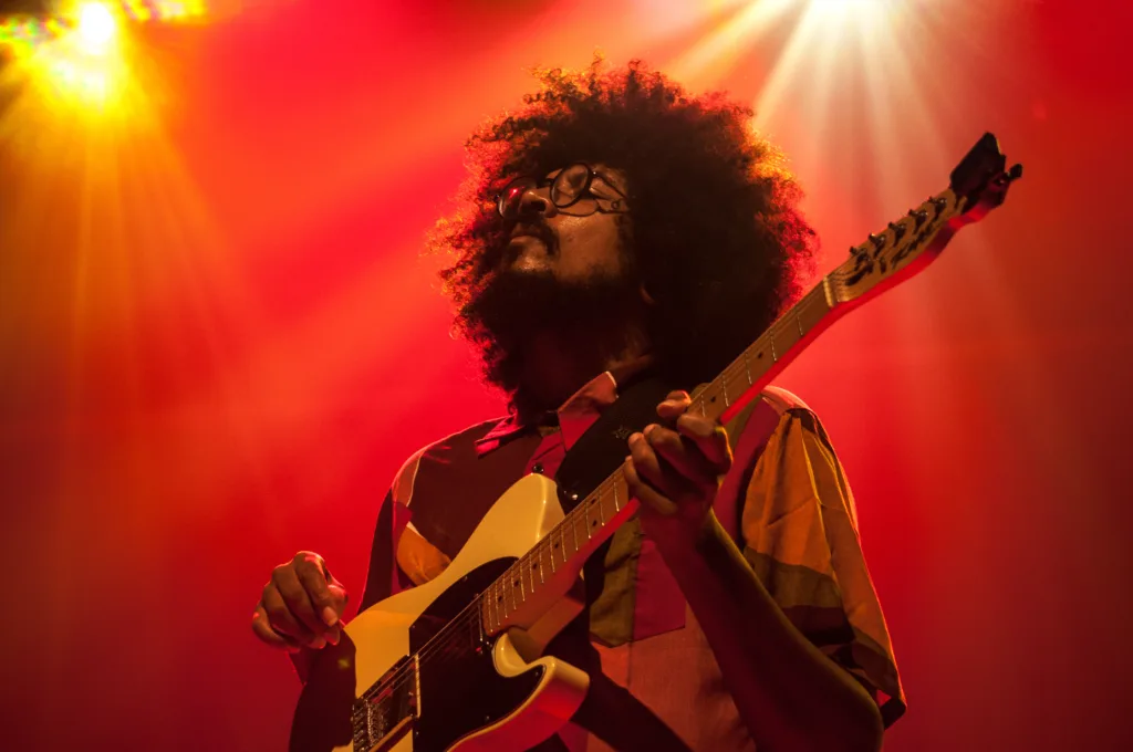 Insanity Records | Diego Estevam apresenta seu jazz contemporâneo com raízes periféricas em show