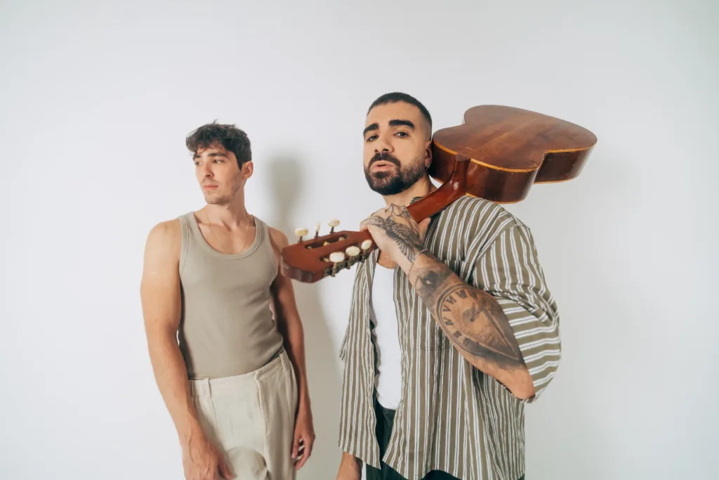 Insanity Records | Teatro Túlio Piva apresenta OUTROEU