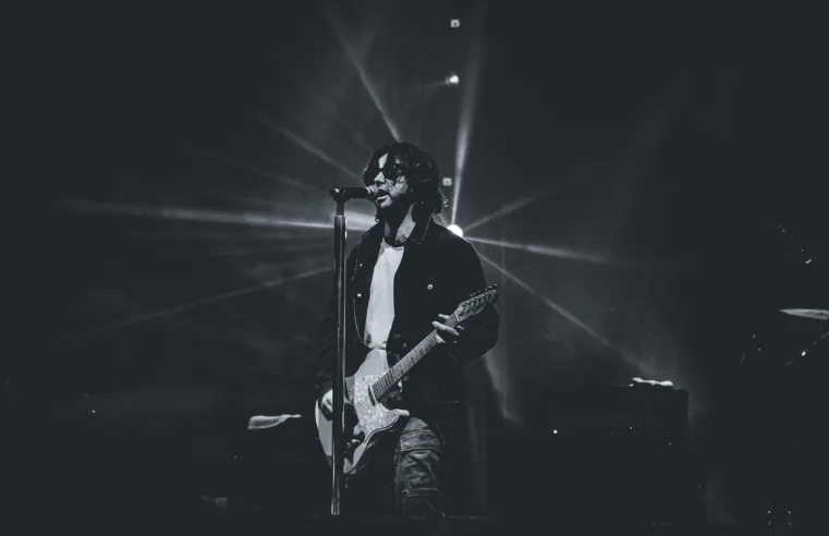 Reação em Cadeia une hits e novidades no show A Última Batida, em Porto Alegre