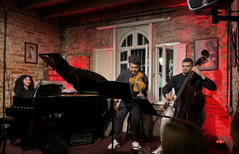Grupo Toca apresenta o espetáculo Experiência Piazzolla no Centro Cultural 25 de Julho de Porto Alegre