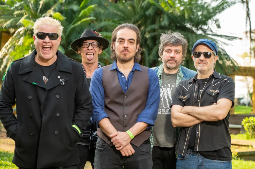 Insanity Records | Opinião apresenta Acústicos & Valvulados e Théo Fetter