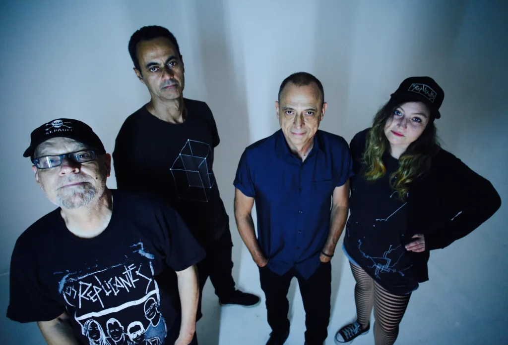 Insanity Records | Os Replicantes fazem show no Brotherhood Tattoo Pub em Canoas