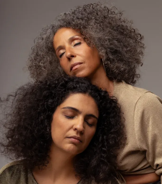 Insanity Records | Luiza Brina e Iara Rennó apresentam, pela primeira vez em Porto Alegre, o show Brilha & Reluxx