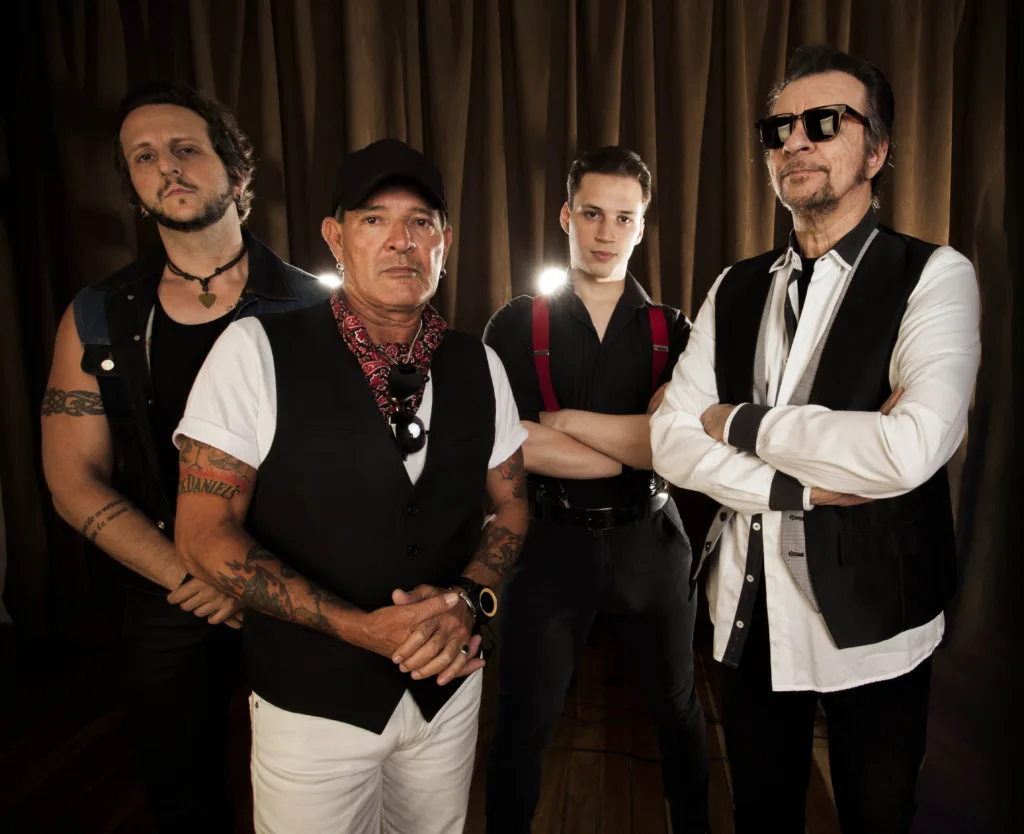 Insanity Records | Opinião apresenta Camisa de Vênus