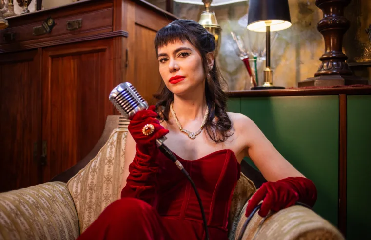 Insanity Records|Luana Pacheco & Orquestra Folie celebram Édith Piaf no Espaço 373